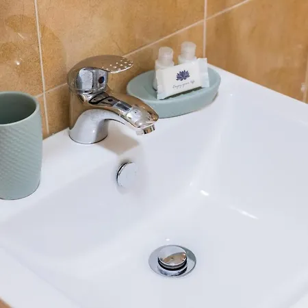 No Marques With Ac And Parking Place * Порту