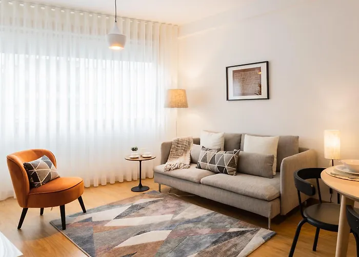 No Marques With Ac And Parking Place *