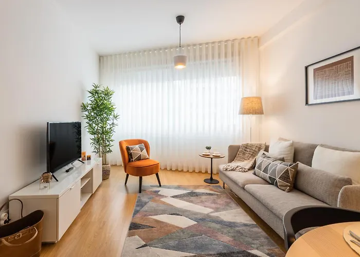 No Marques With Ac And Parking Place *