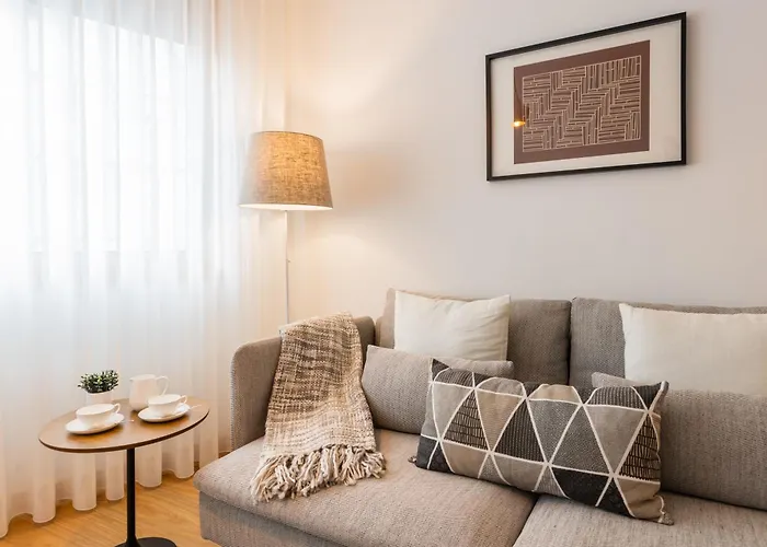 No Marques With Ac And Parking Place *