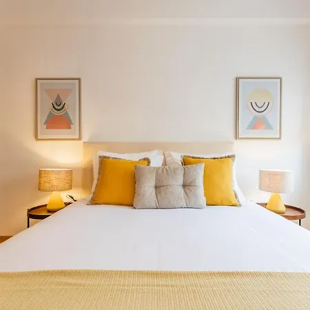 Appartement No Marques With Ac And Parking Place Porto