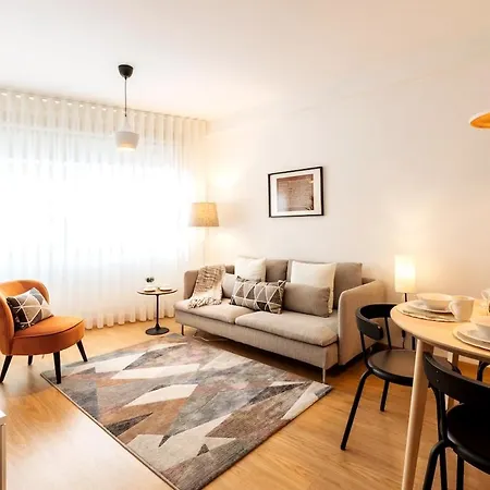 No Marques With Ac And Parking Place *