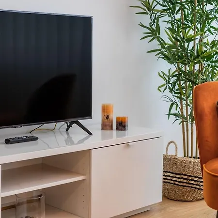 No Marques With Ac And Parking Place 포르투