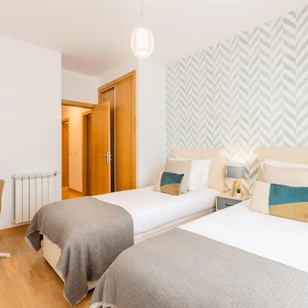 No Marques With Ac And Parking Place *