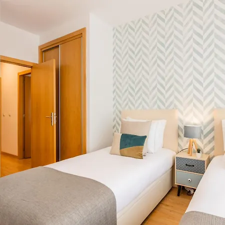 No Marques With Ac And Parking Place Porto