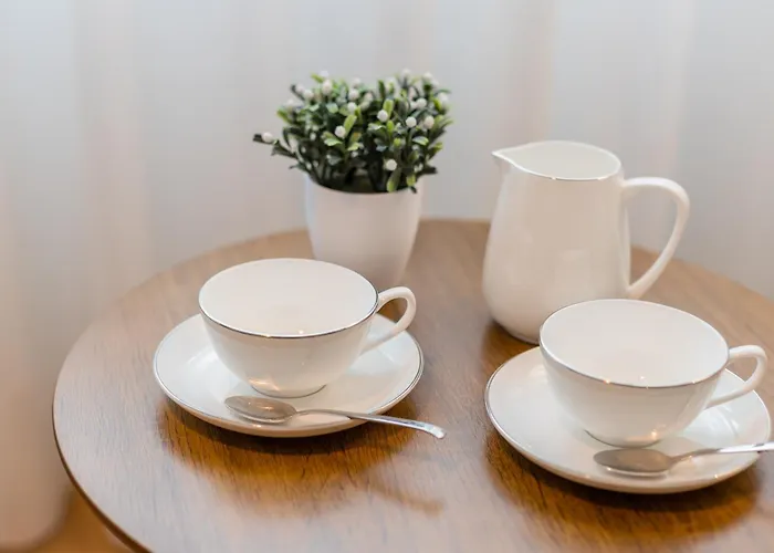 No Marques With Ac And Parking Place