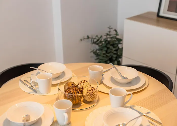 No Marques With Ac And Parking Place