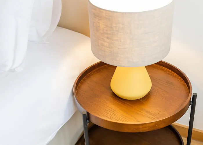 No Marques With Ac And Parking Place