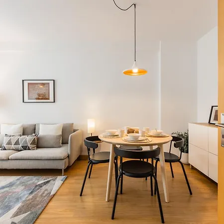 No Marques With Ac And Parking Place *