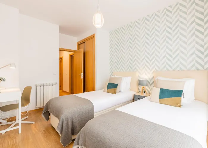 No Marques With Ac And Parking Place *