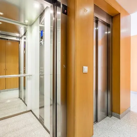 No Marques With Ac And Parking Place Apartment Porto